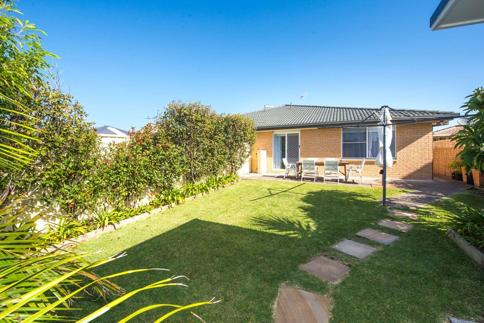 1/195 Rocky Point Road FINGAL BAY 16