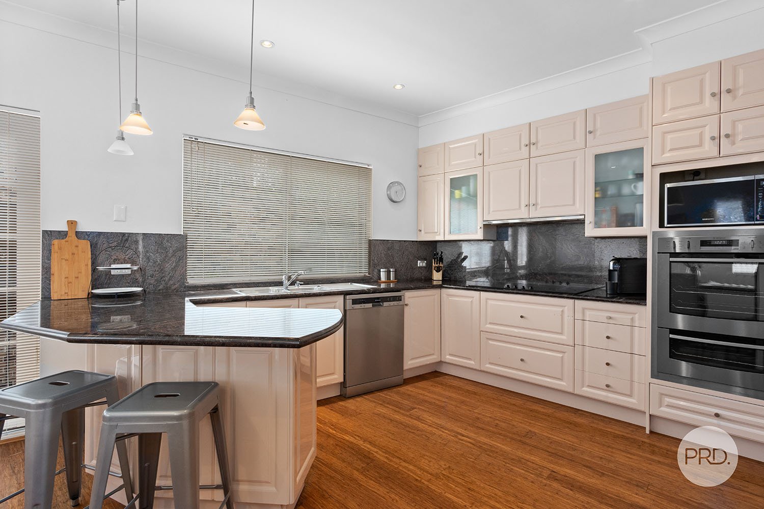 1196 Forest Road LUGARNO 3