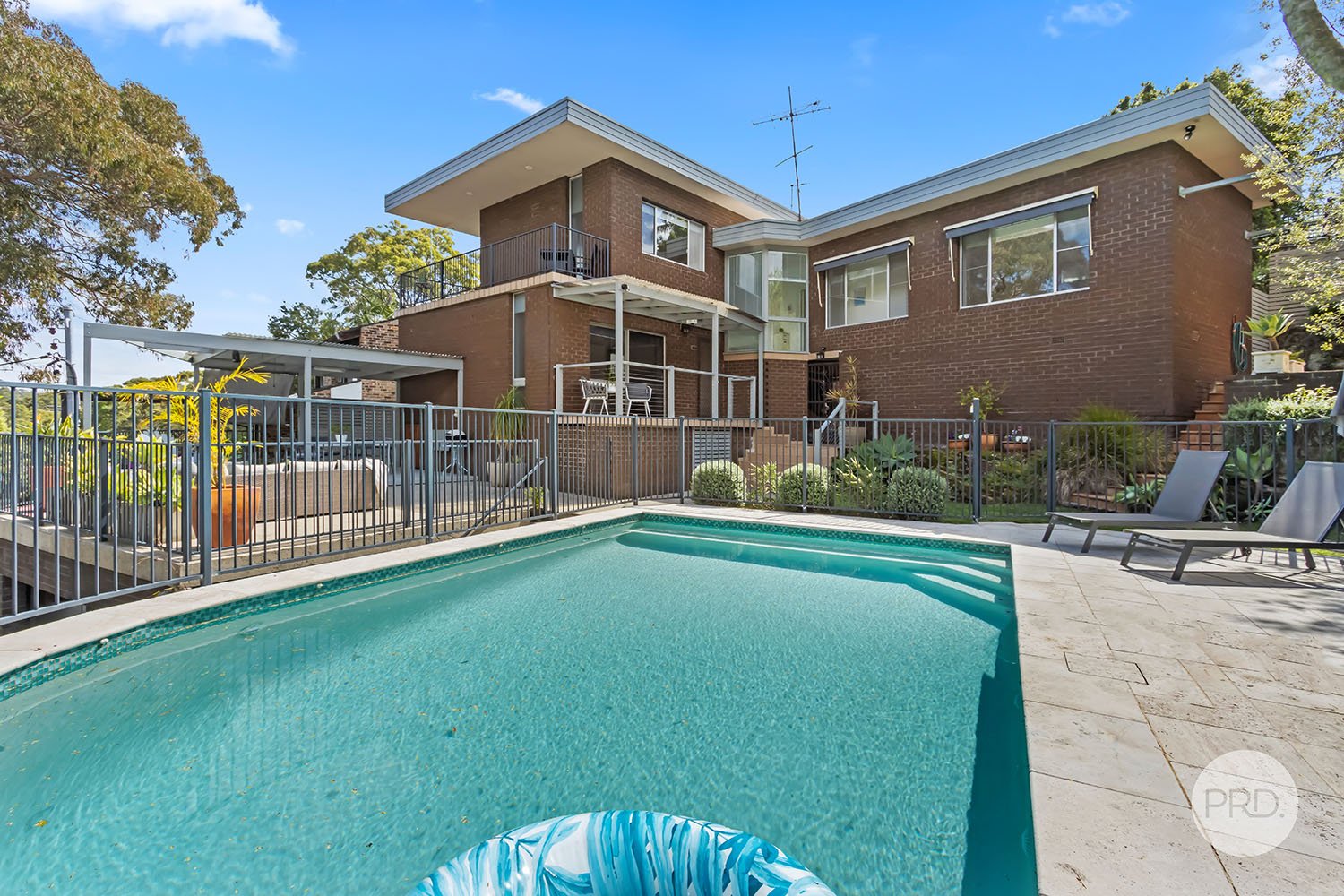 1196 Forest Road LUGARNO 9