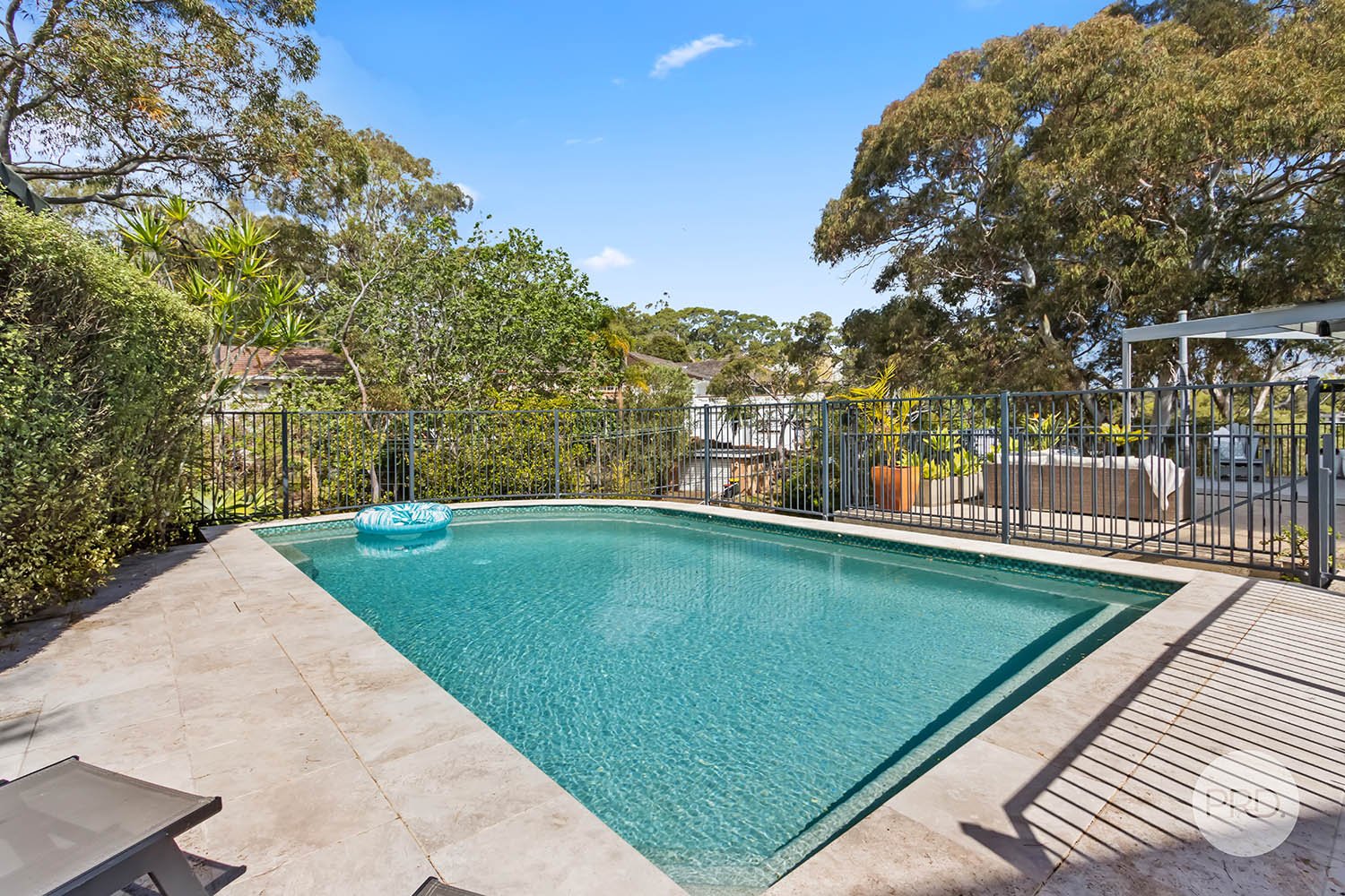 1196 Forest Road LUGARNO 11