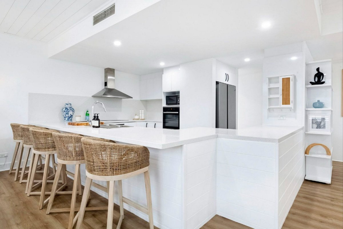 1/196B Hedges Avenue Mermaid Beach 1