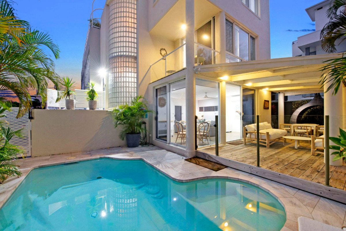1/196B Hedges Avenue Mermaid Beach 3