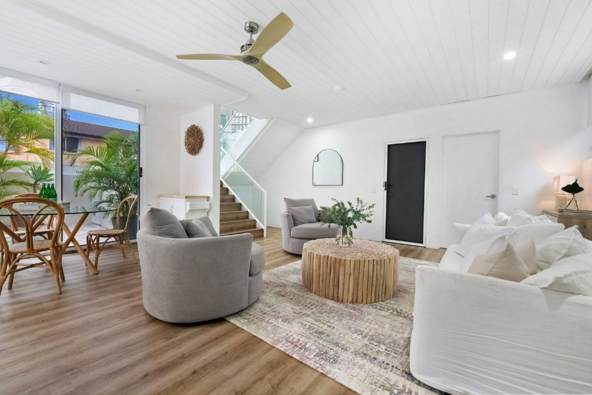 1/196B Hedges Avenue Mermaid Beach 4