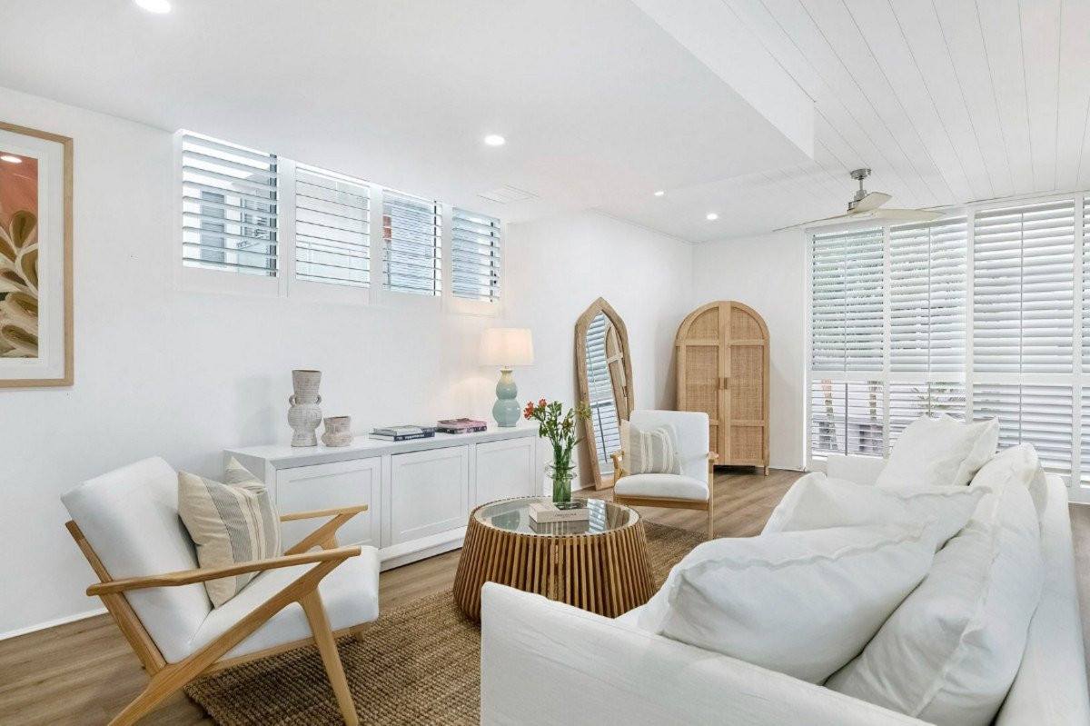 1/196B Hedges Avenue Mermaid Beach 12