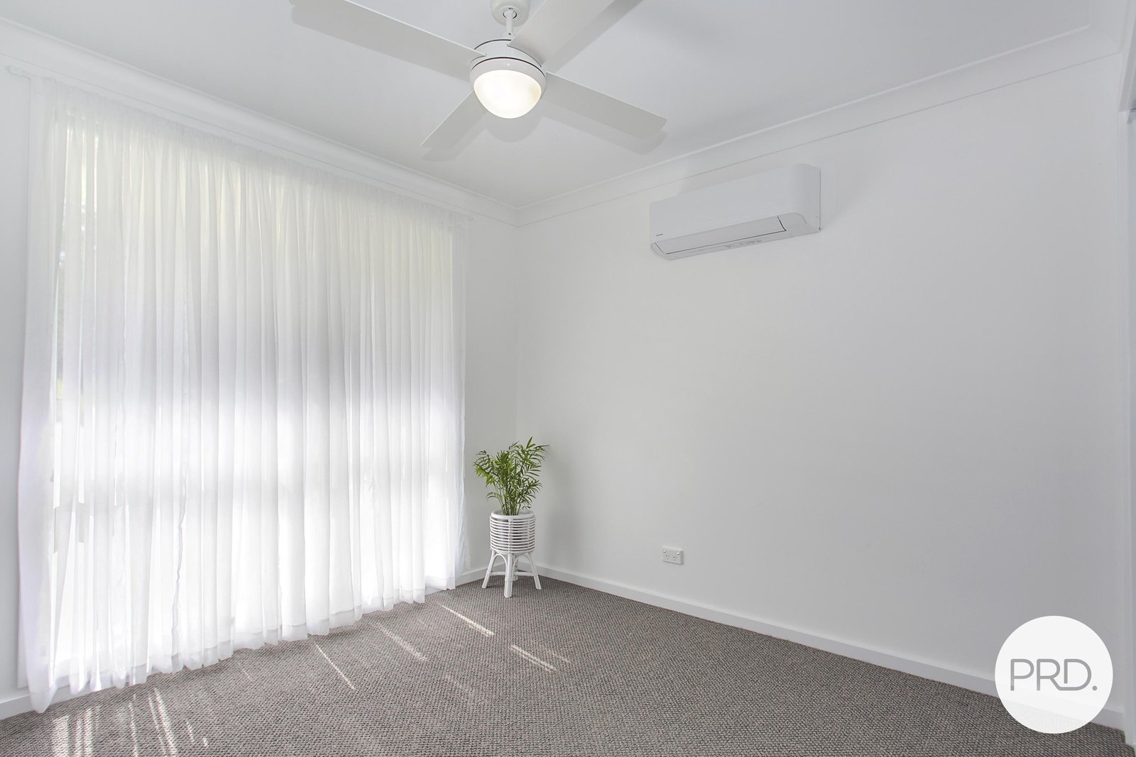 11A Bottlebrush Place LAKEWOOD 11