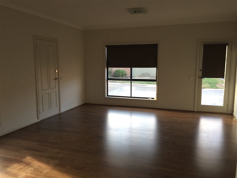 11a Caleb Close GOLDEN SQUARE 5