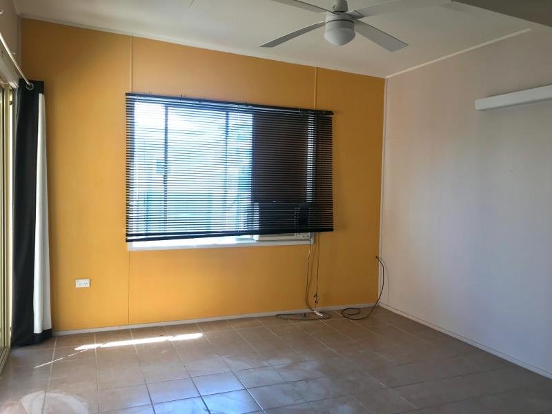 11a Dean Street TAMWORTH 8