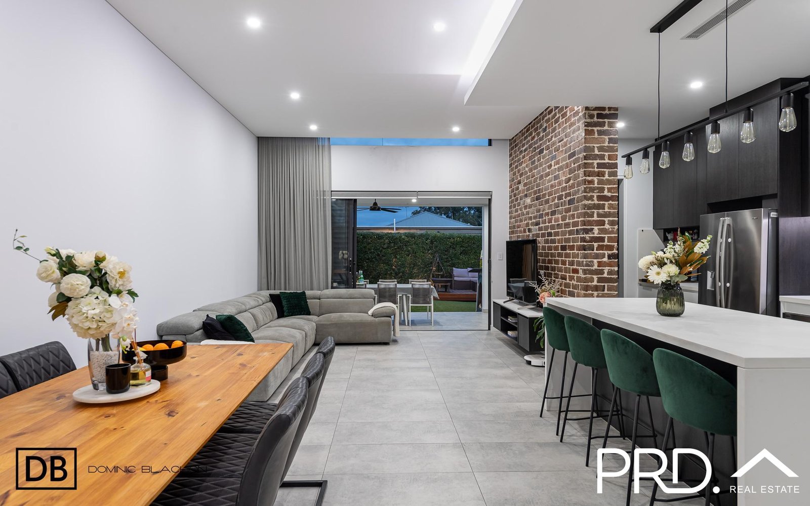 11a Eileen Street PICNIC POINT 8