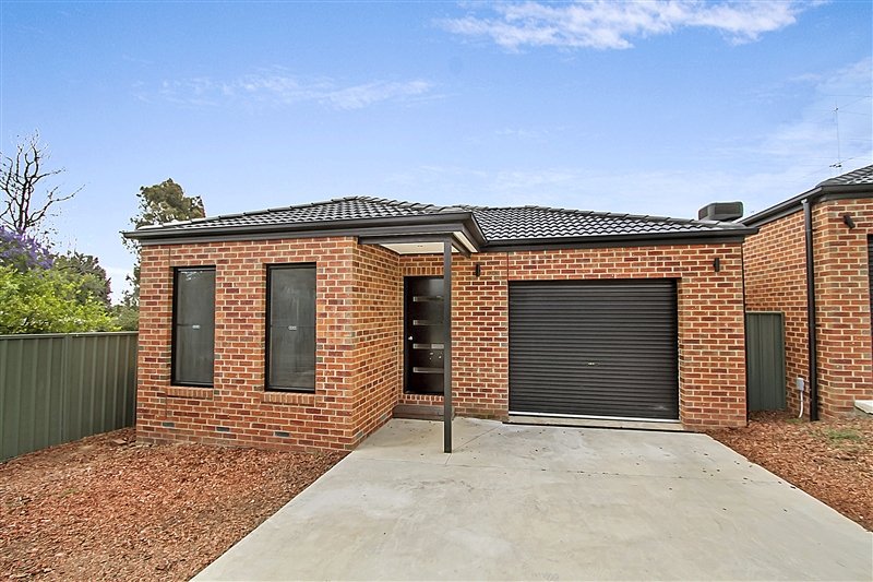 11a Ewing Avenue FLORA HILL 1