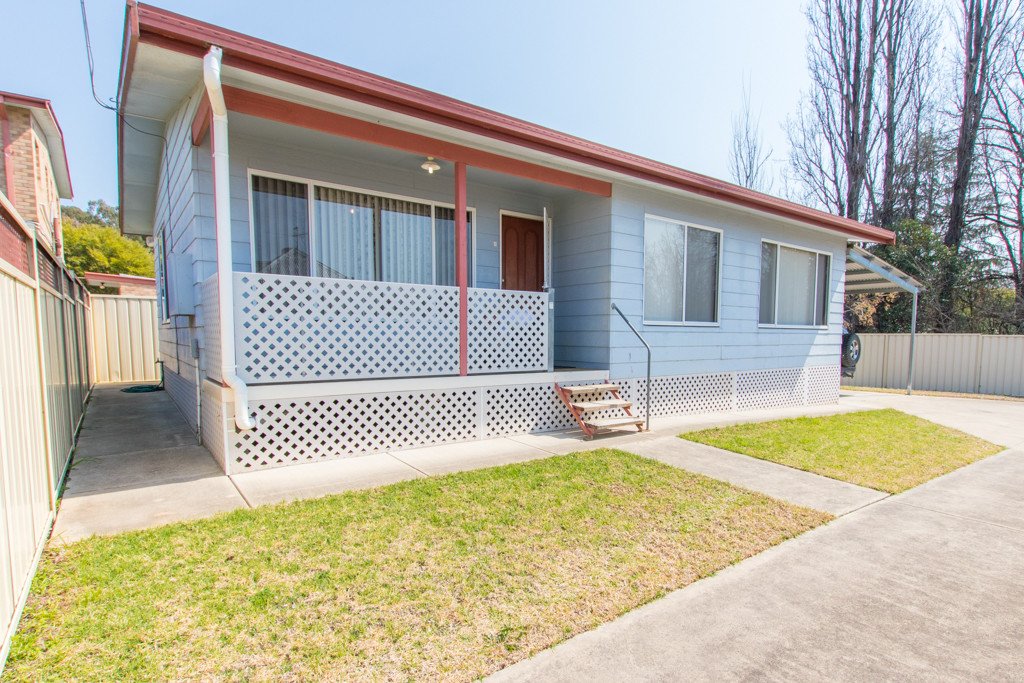 11A Howick Street TUMUT 1