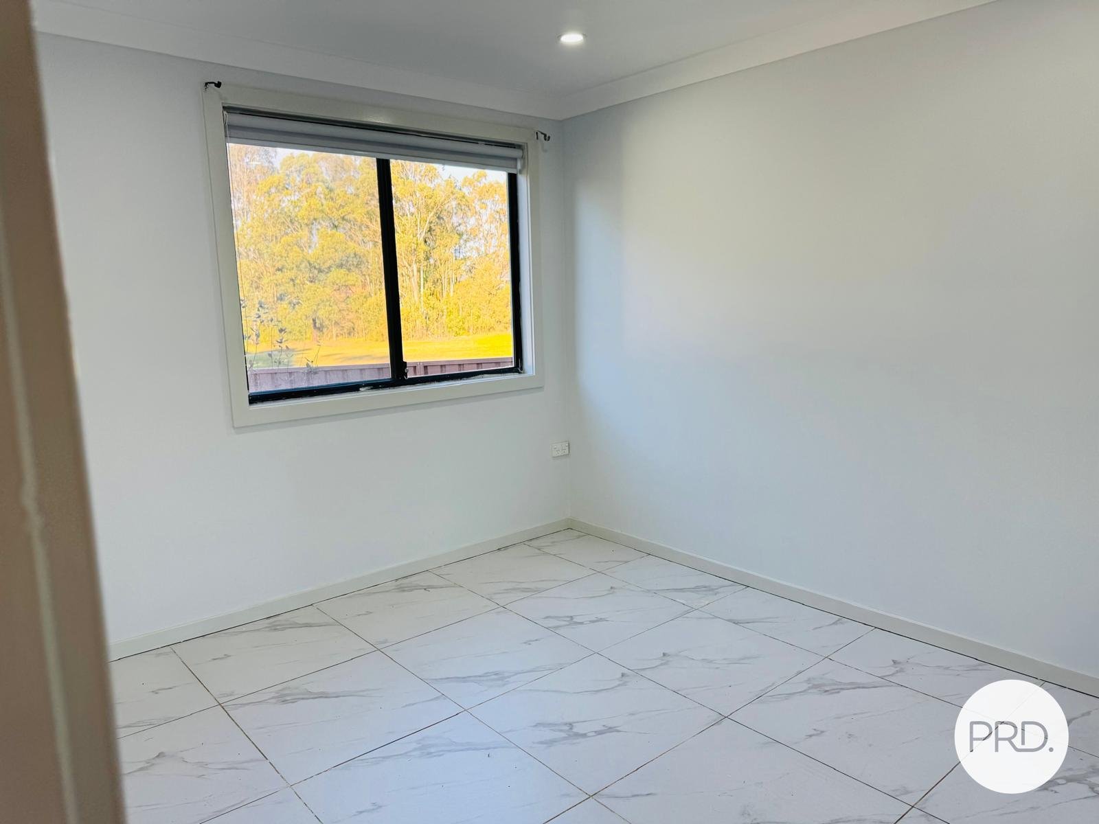 11A Jowett Place INGLEBURN 9