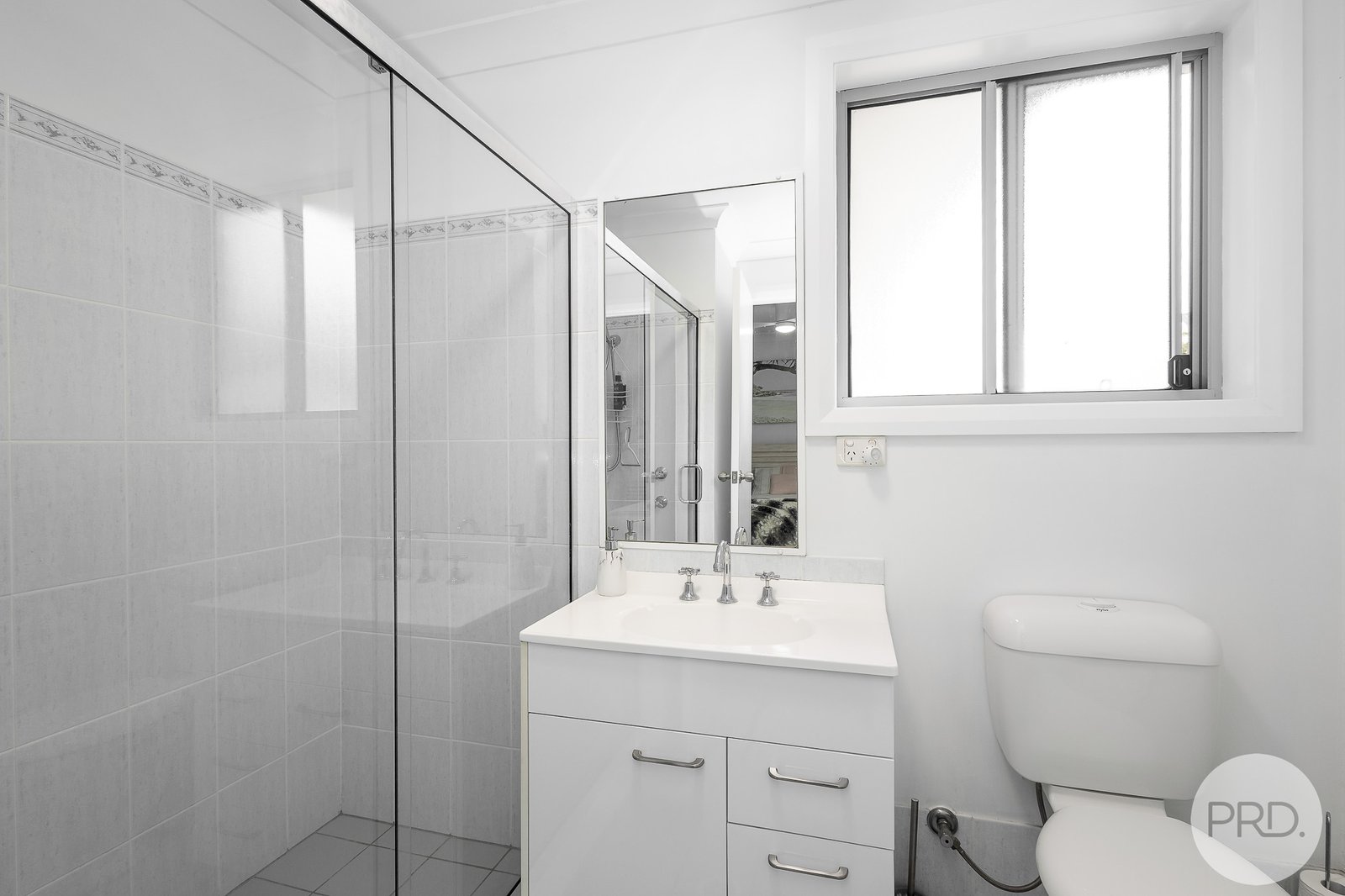 11A Kent Gardens SOLDIERS POINT 14