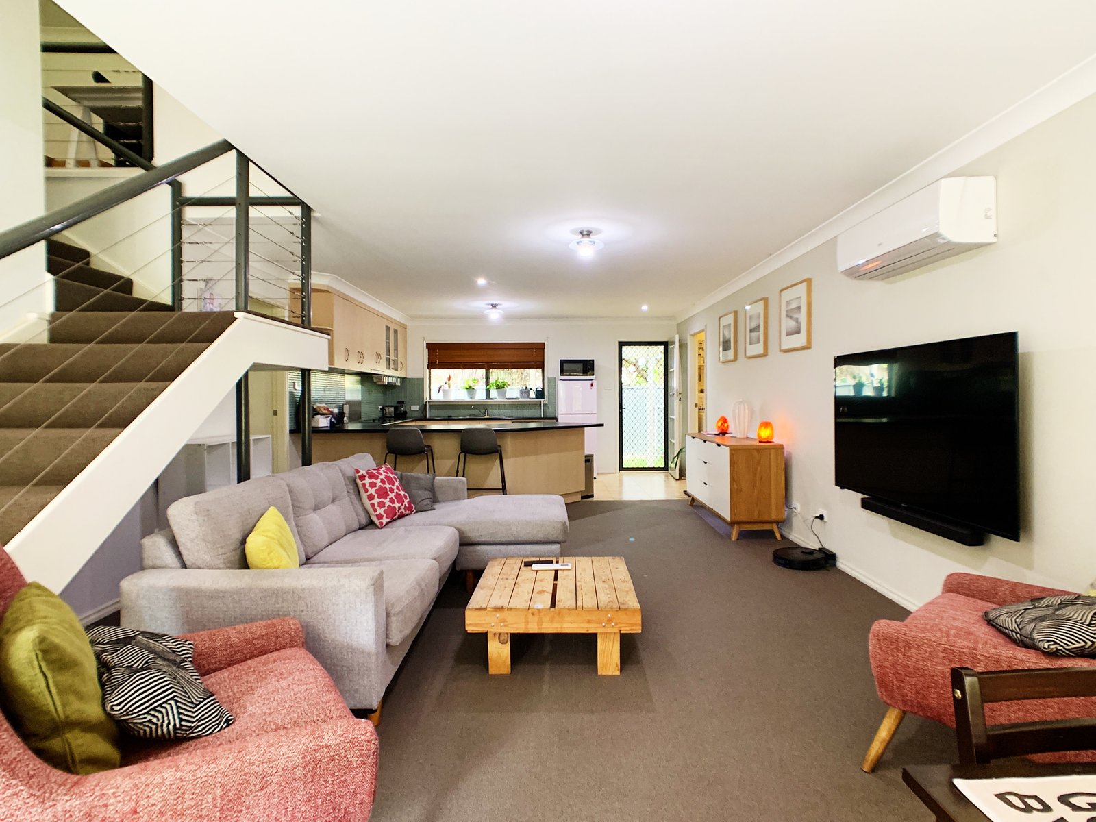 1/1a Lae Avenue TAMWORTH 4