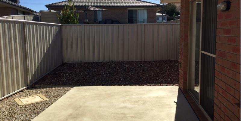 11a Lake Place TAMWORTH 4