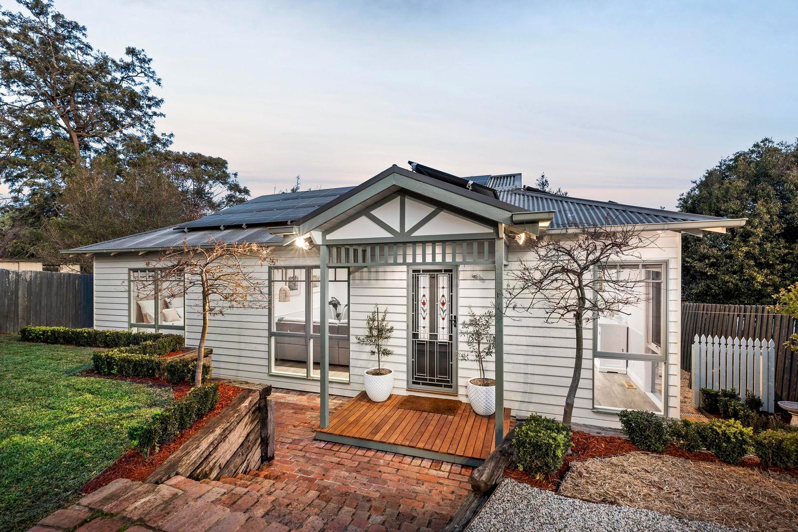 11A Lascelles Avenue, Viewbank VIC 3084