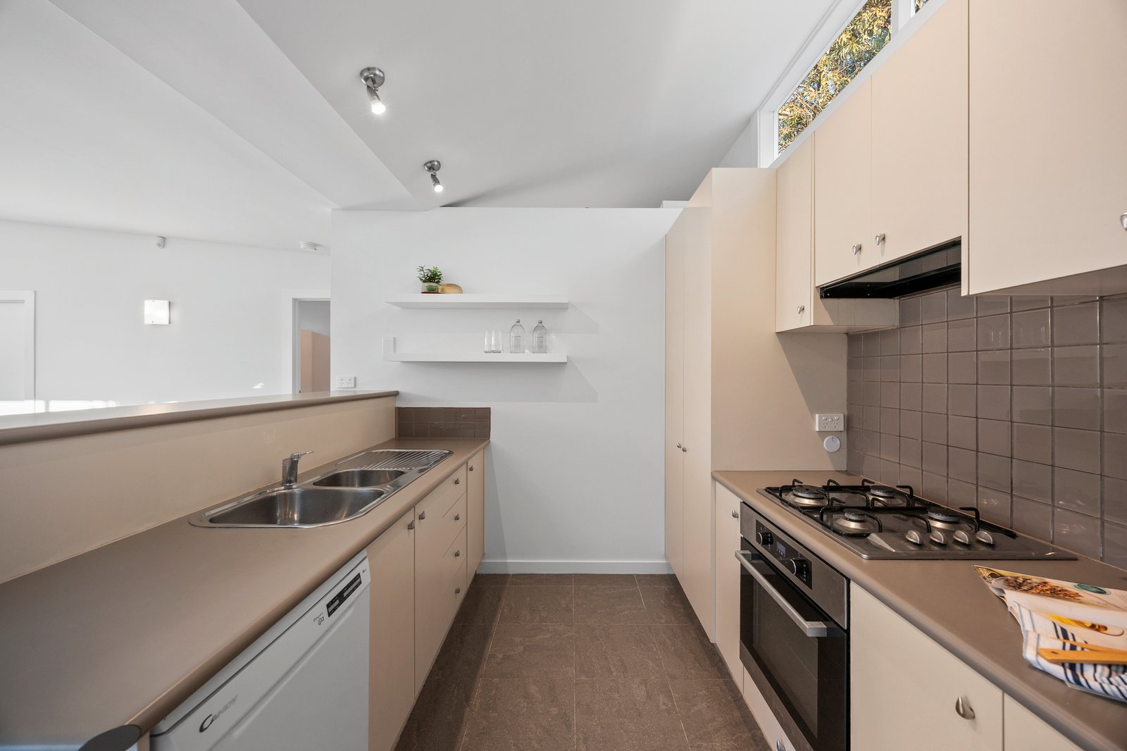 Gallery: 11A Lysbeth Street