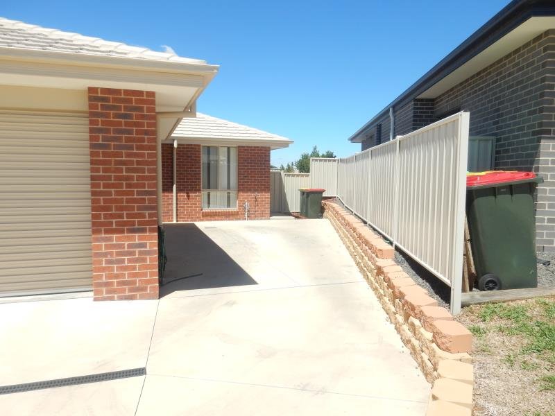 11a Rosehill Place TAMWORTH 1