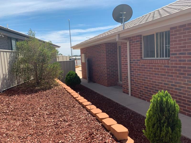 11a Rosehill Place TAMWORTH 2