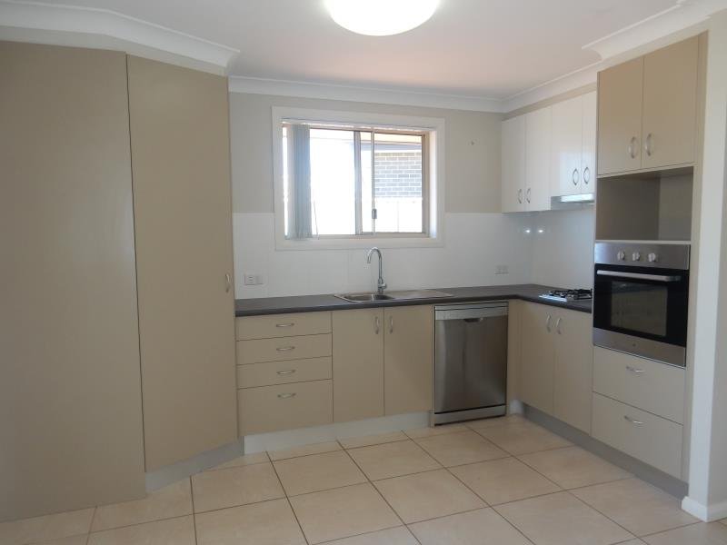 11a Rosehill Place TAMWORTH 2