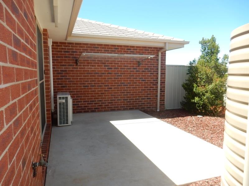 11a Rosehill Place TAMWORTH 8