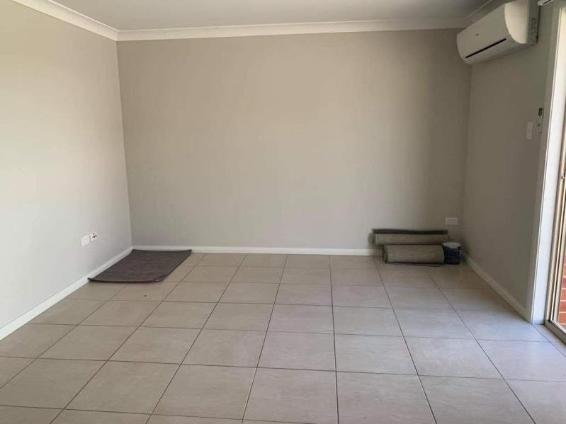 11a Rosehill Place TAMWORTH 2