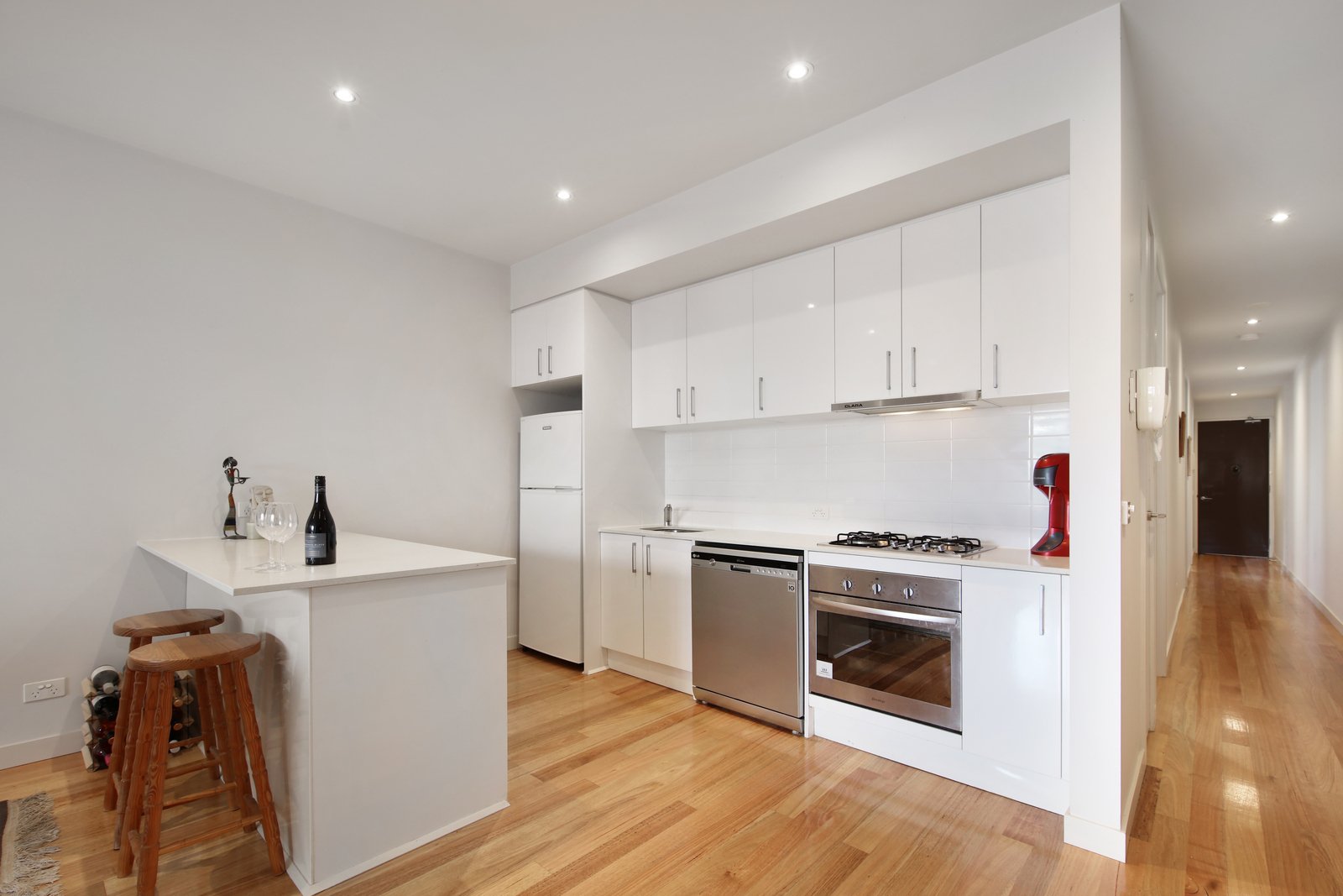 Gallery: 1/1A Royal Avenue