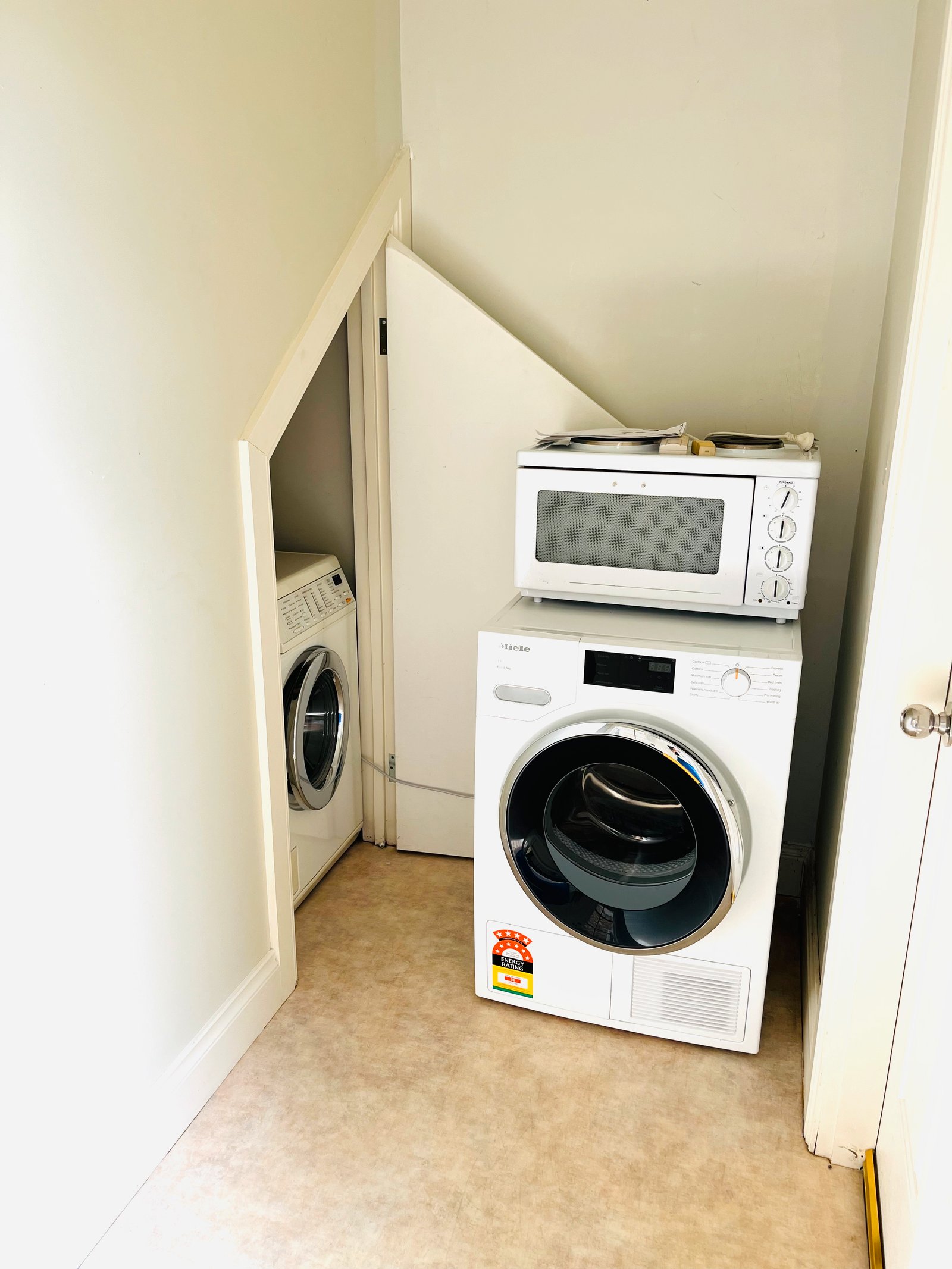 Real Estate and Property in 11A Samuel Court , Woodend, VIC