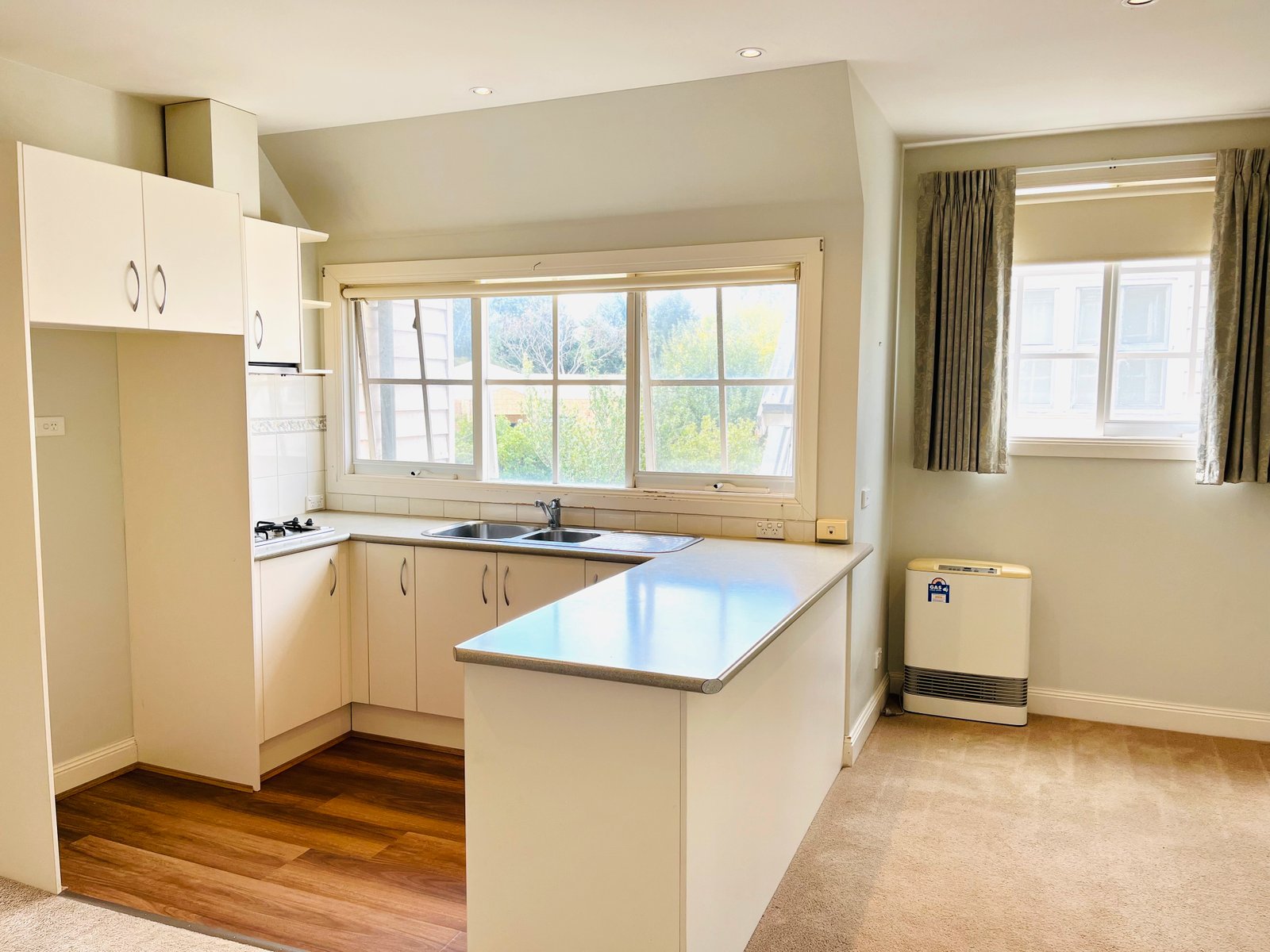 Real Estate and Property in 11A Samuel Court , Woodend, VIC