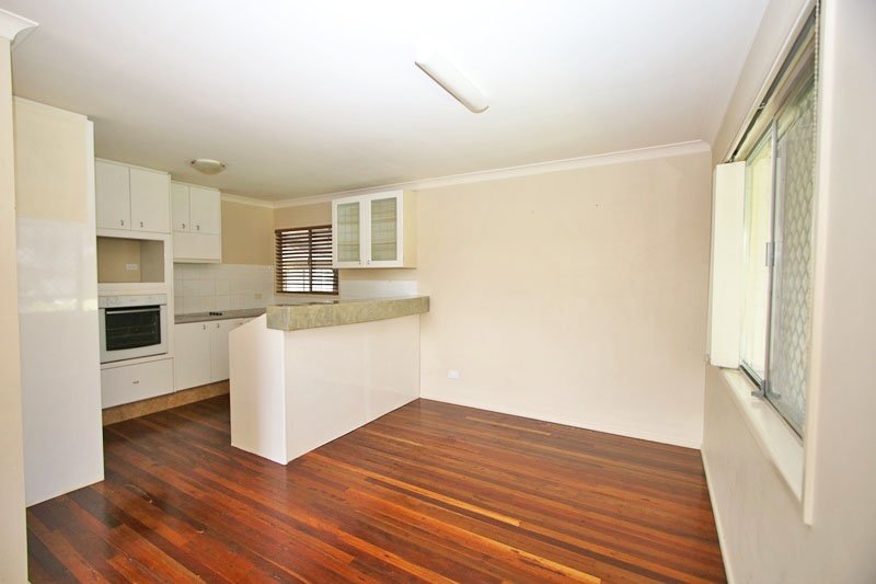 11A Wynflo Street LABRADOR 5