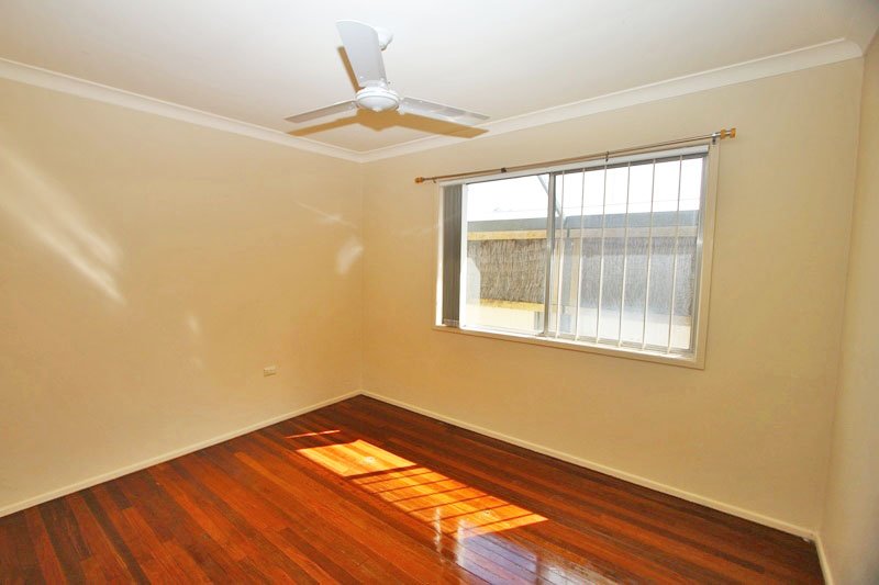 11A Wynflo Street LABRADOR 9