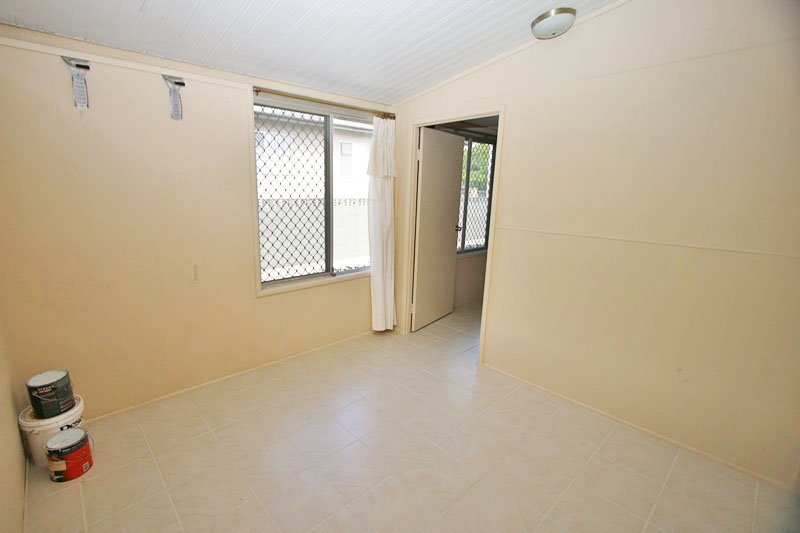 11A Wynflo Street LABRADOR 12