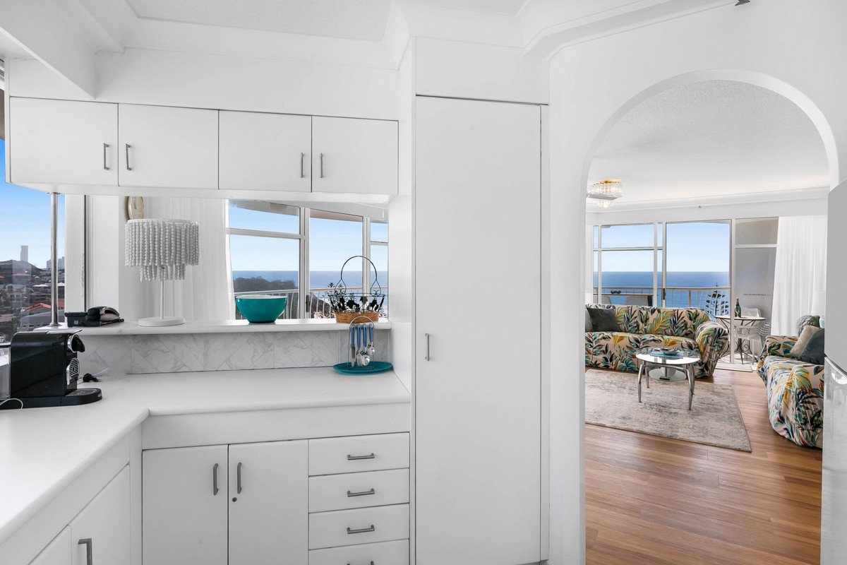 11A/238 The Esplanade Burleigh Heads 9