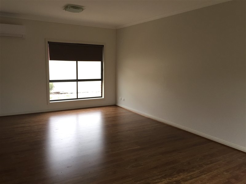 11b Caleb Close GOLDEN SQUARE 3