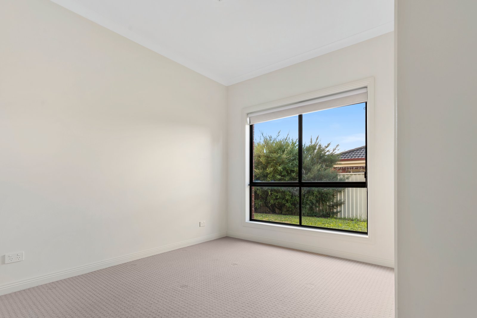 11b Caleb Close GOLDEN SQUARE 4