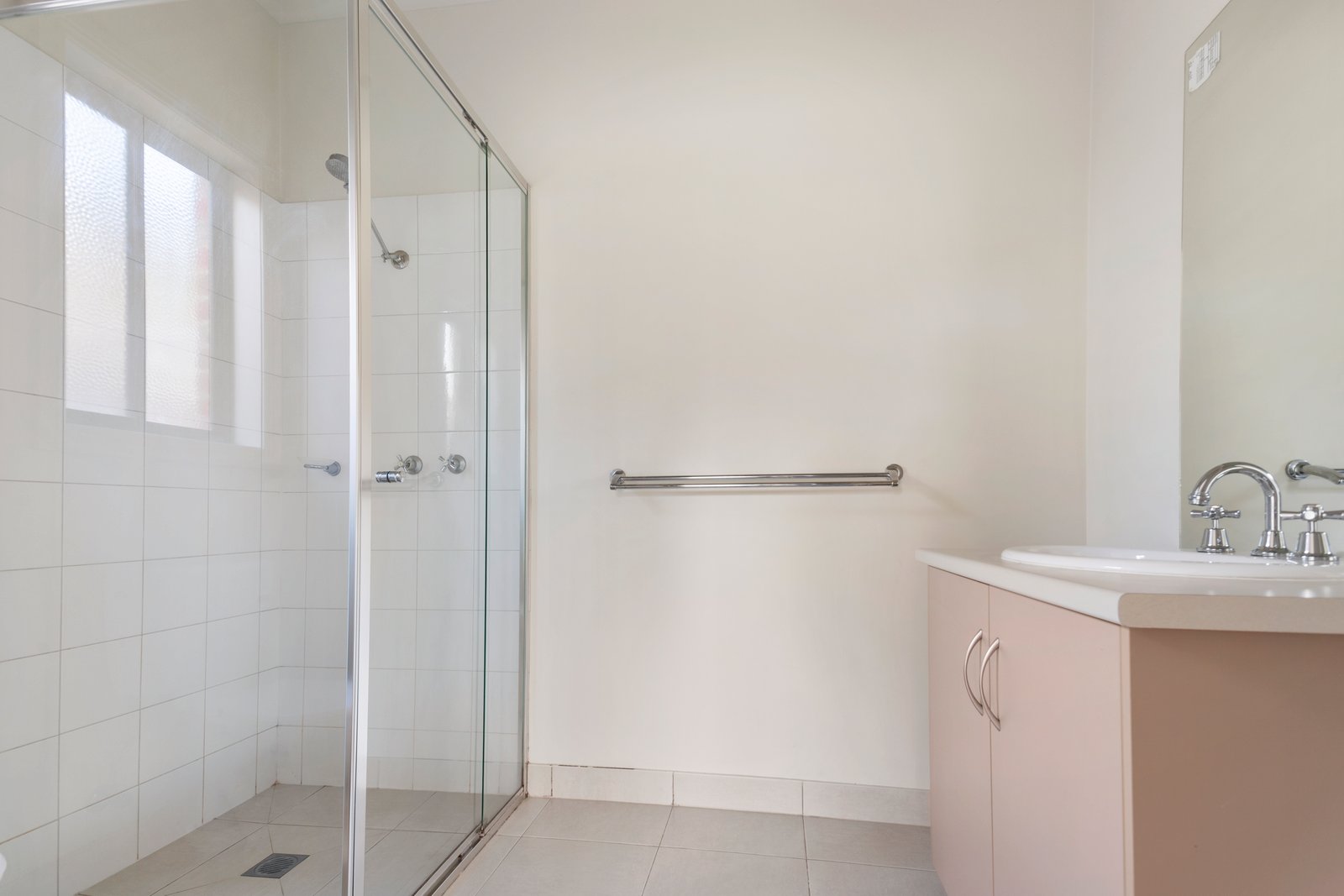 11b Caleb Close GOLDEN SQUARE 5