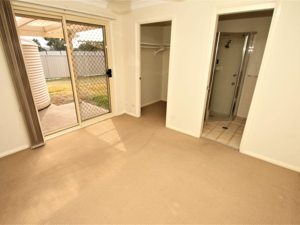 11B Green Crescent QUIRINDI 5