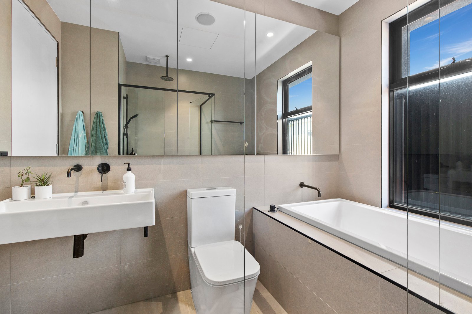 Gallery: 11B Worthing Road