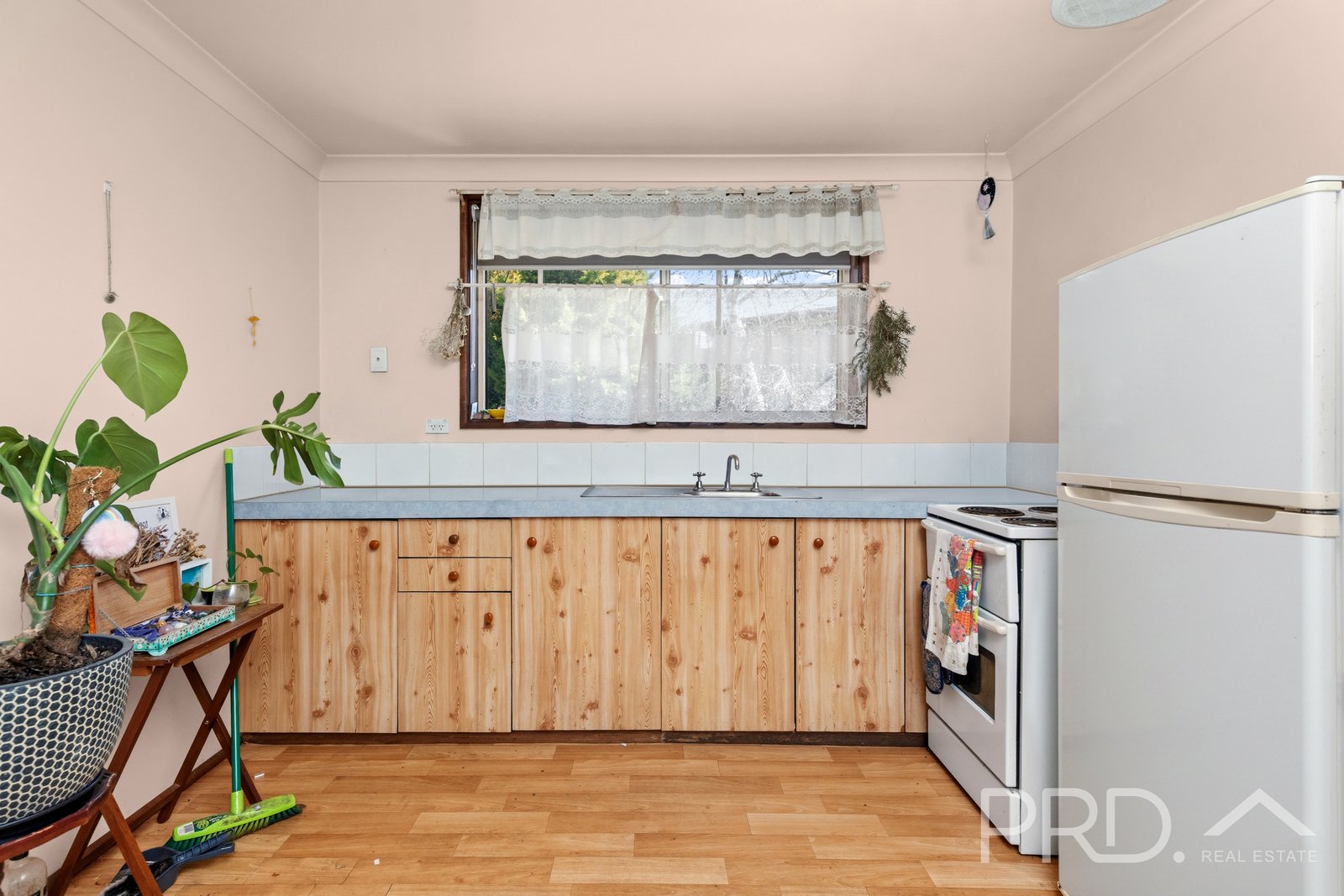 11C & 11D Hume Place TUMUT 6