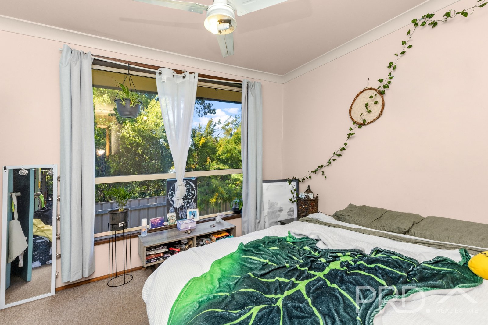 11C & 11D Hume Place TUMUT 7