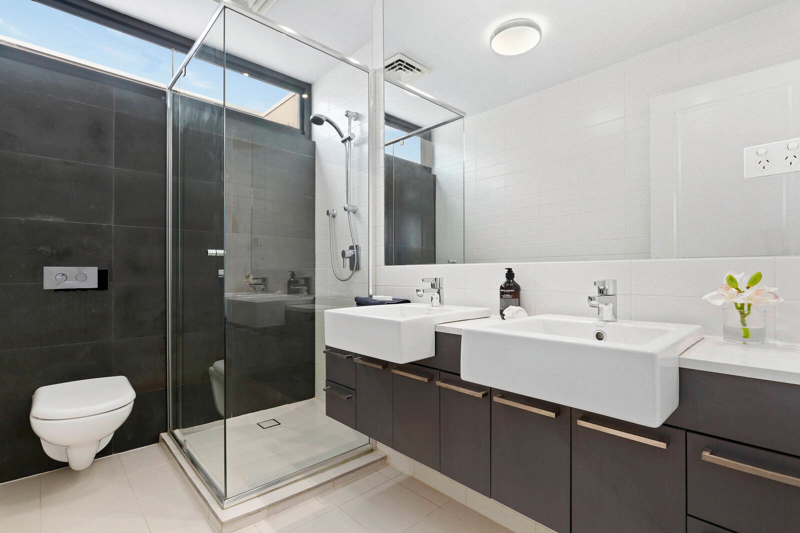 Real Estate and Property in 11C Lara Street, South Yarra, VIC