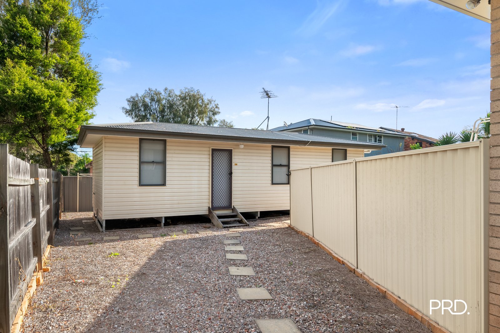 12 & 12A Pamshaw Place BIDWILL 3
