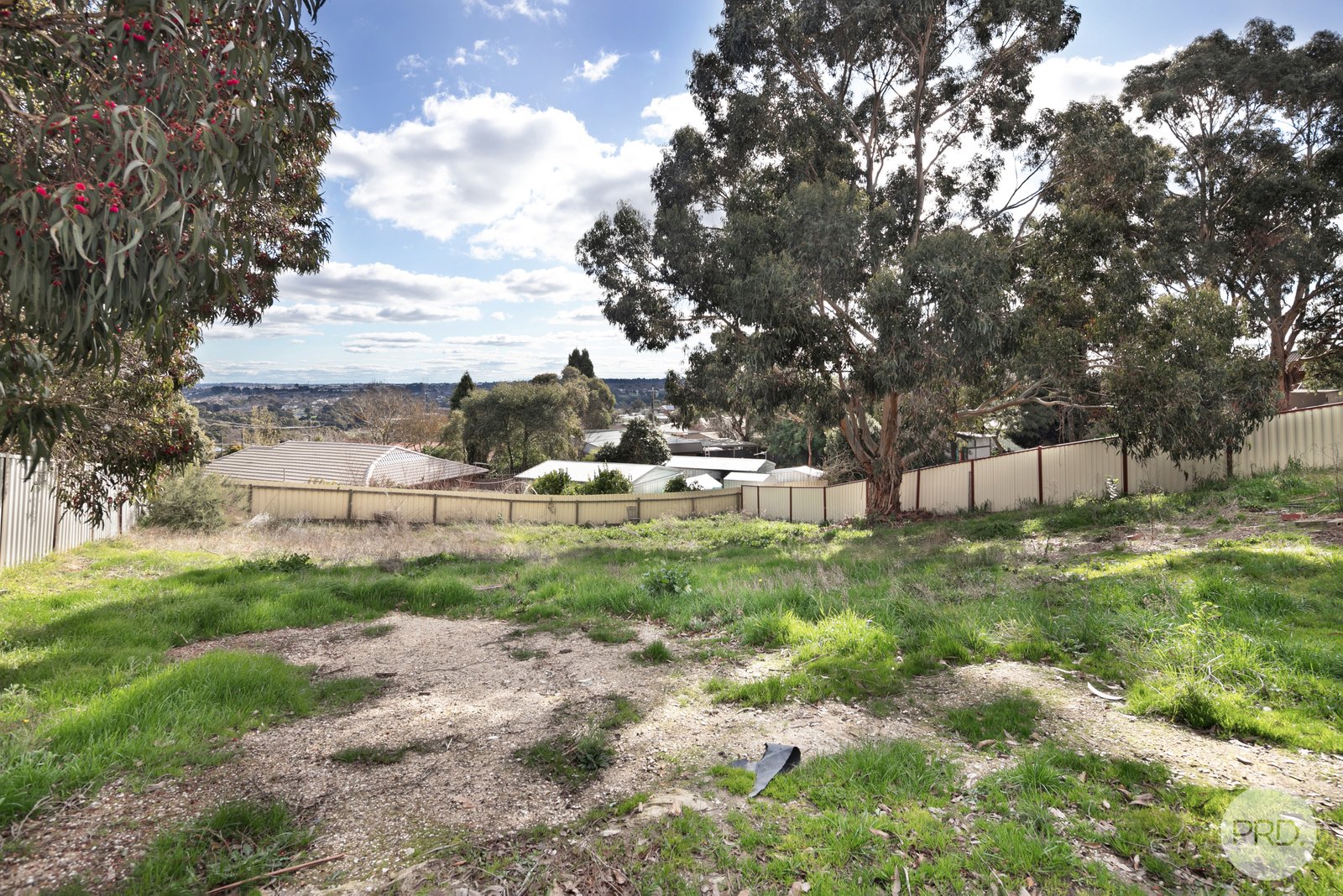 12 & 12A Saunders Close MOUNT PLEASANT 10