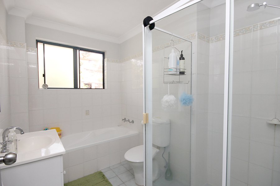 12-14 Clubb Crescent MIRANDA 5