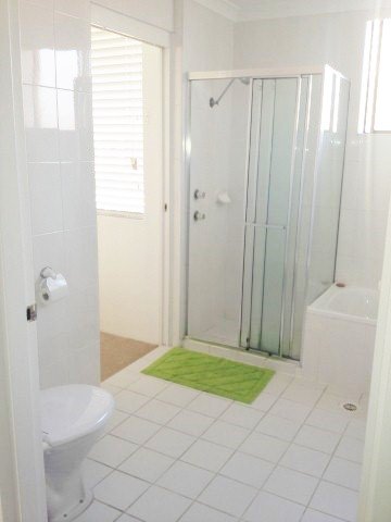 12 / 1927 Gold Coast Highway BURLEIGH HEADS 2