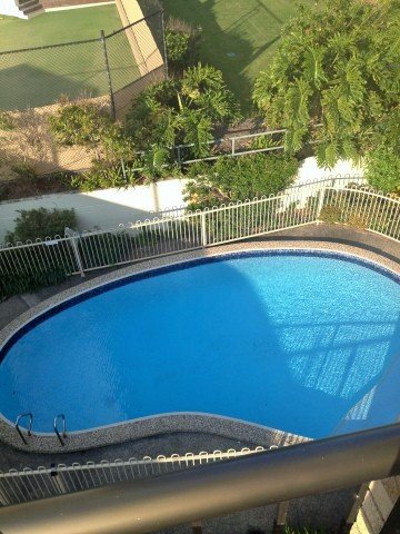 12 / 1927 Gold Coast Highway BURLEIGH HEADS 11