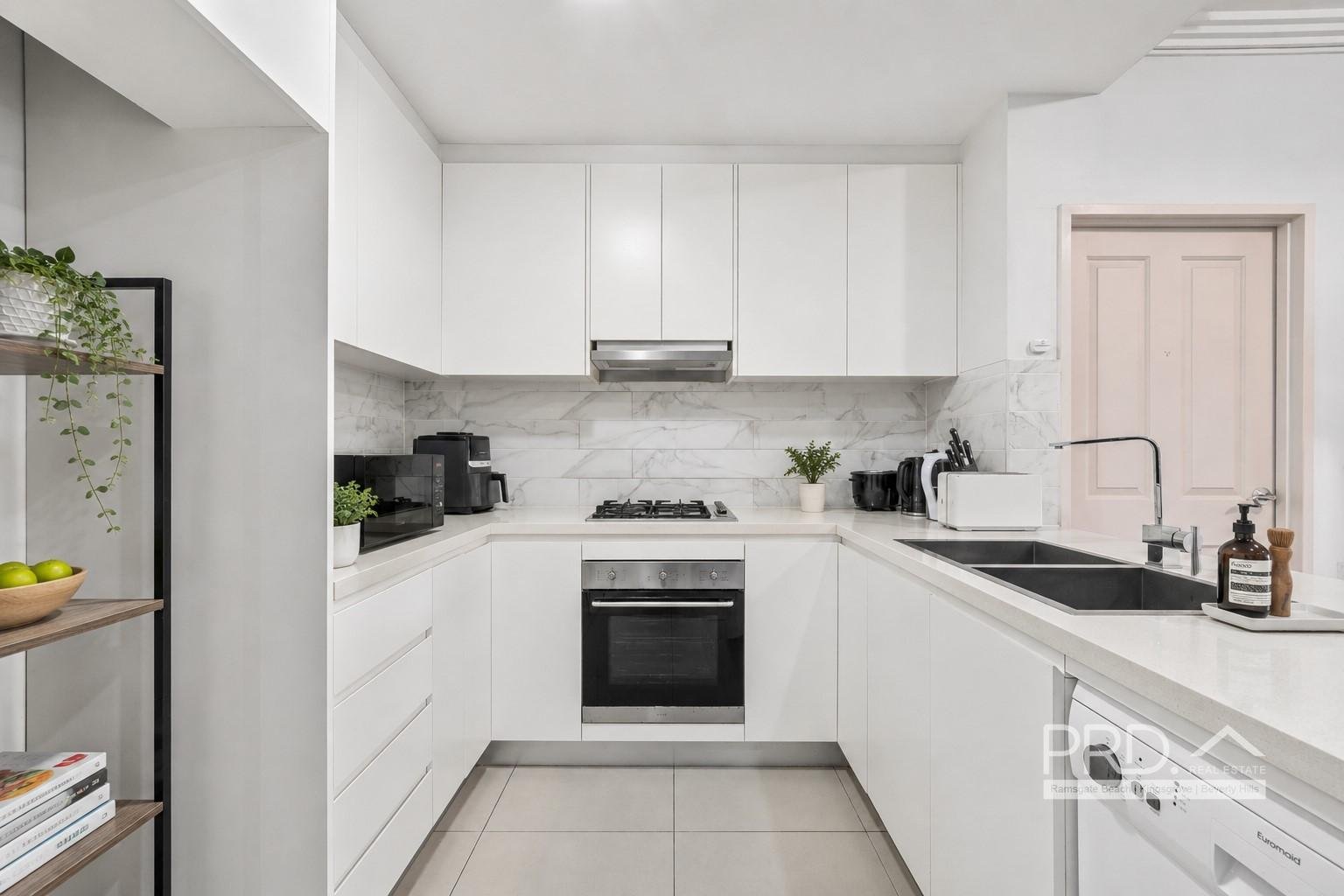 1/2-4 Hampden Street BEVERLY HILLS 3
