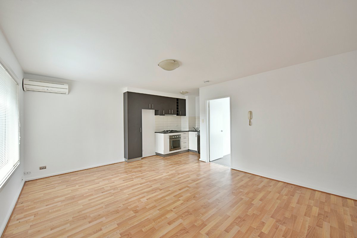 Gallery: 1/2-4 The Gables