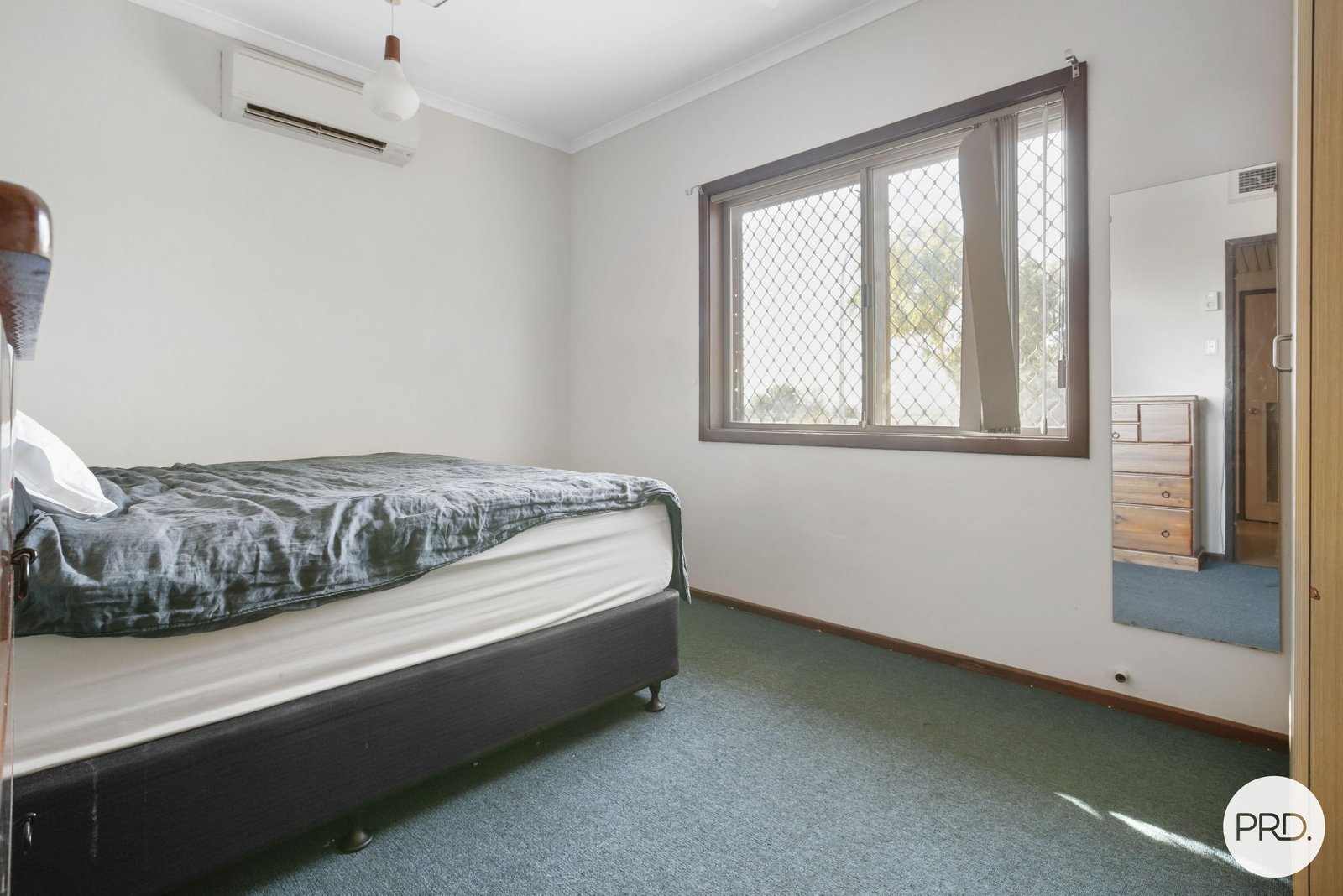 12 A & B Haddon Way NICKOL 24