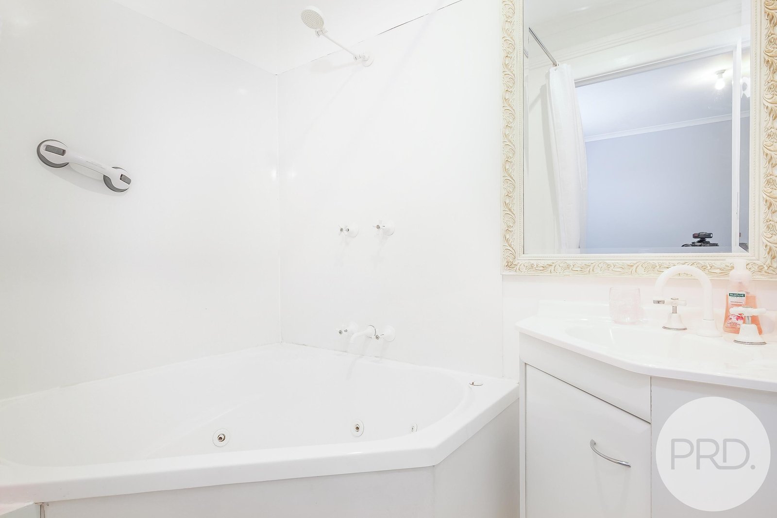 12 Albion Road BRIDGEWATER 11