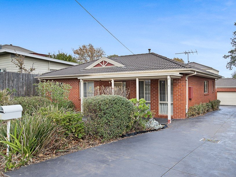 Photos: 1/2 Allister Street